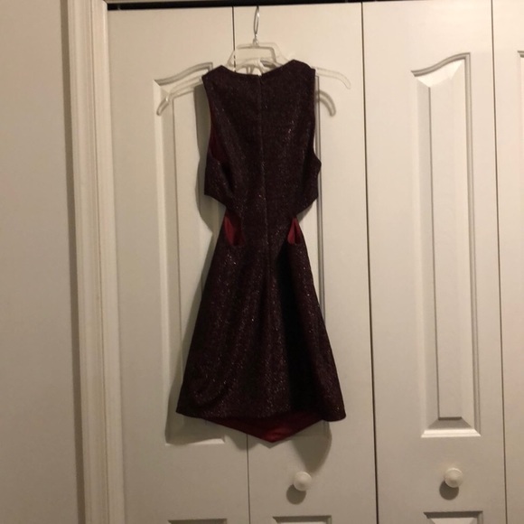 Express Dark Red Asymmetrical Mini w Cutouts - Picture 2 of 6